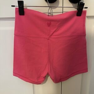 aritzia tna butter biker short